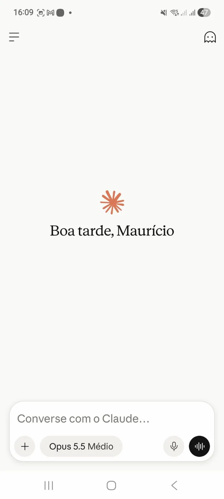 O mesmo assistente do computador, com ditado e voz.